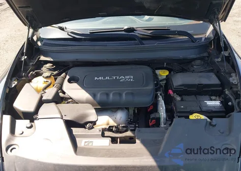 2015 Jeep Cherokee Sport z USA, uszkodzony, nr VIN 1C4PJMAB8FW610348